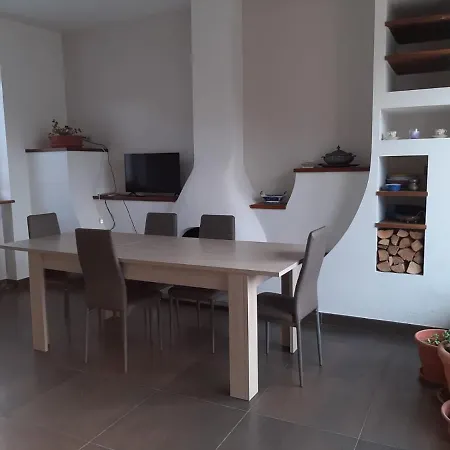 Casa Lilla Alojamento de Acomodação e Pequeno-almoço 3*