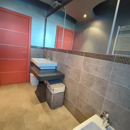 Alojamento de Acomodação e Pequeno-almoço Casa Lilla Verzuolo