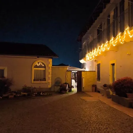 Alojamento de Acomodação e Pequeno-almoço Casa Lilla